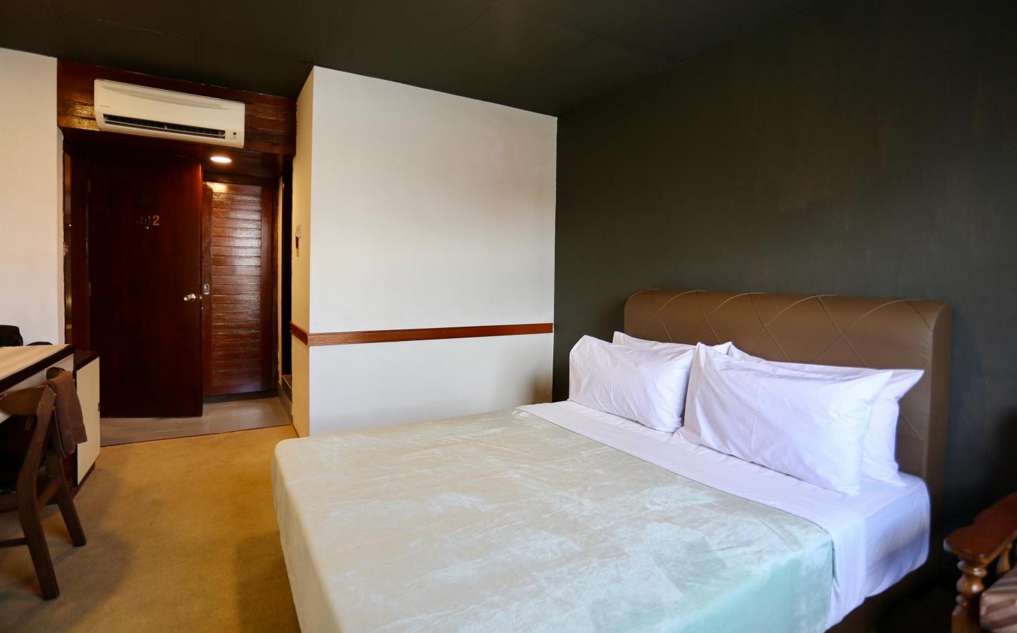 Fata Hotel By Project Borneo Kuching Bagian luar foto