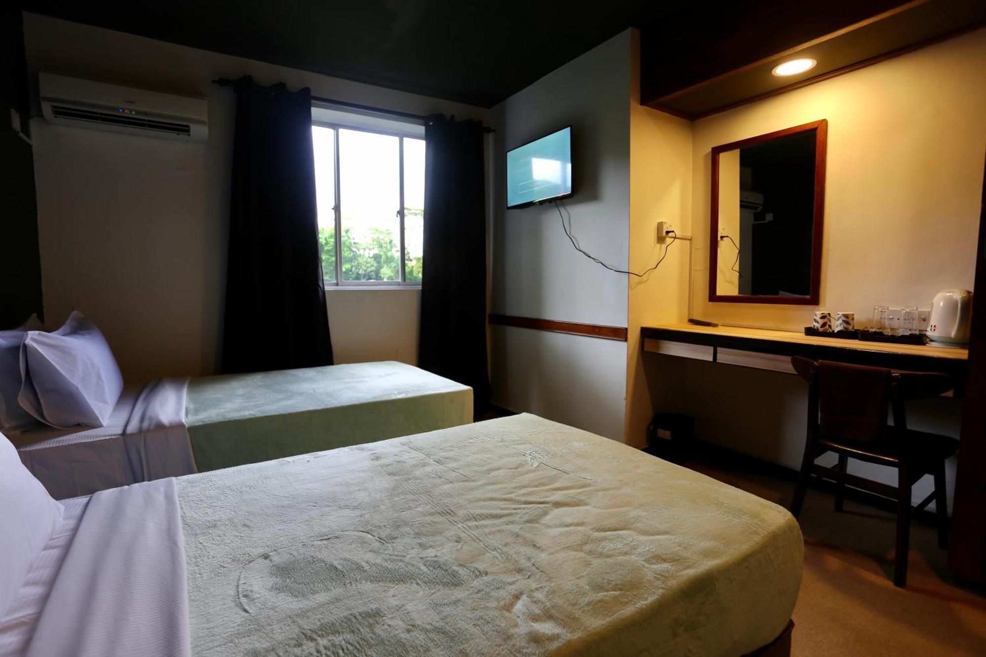 Fata Hotel By Project Borneo Kuching Bagian luar foto