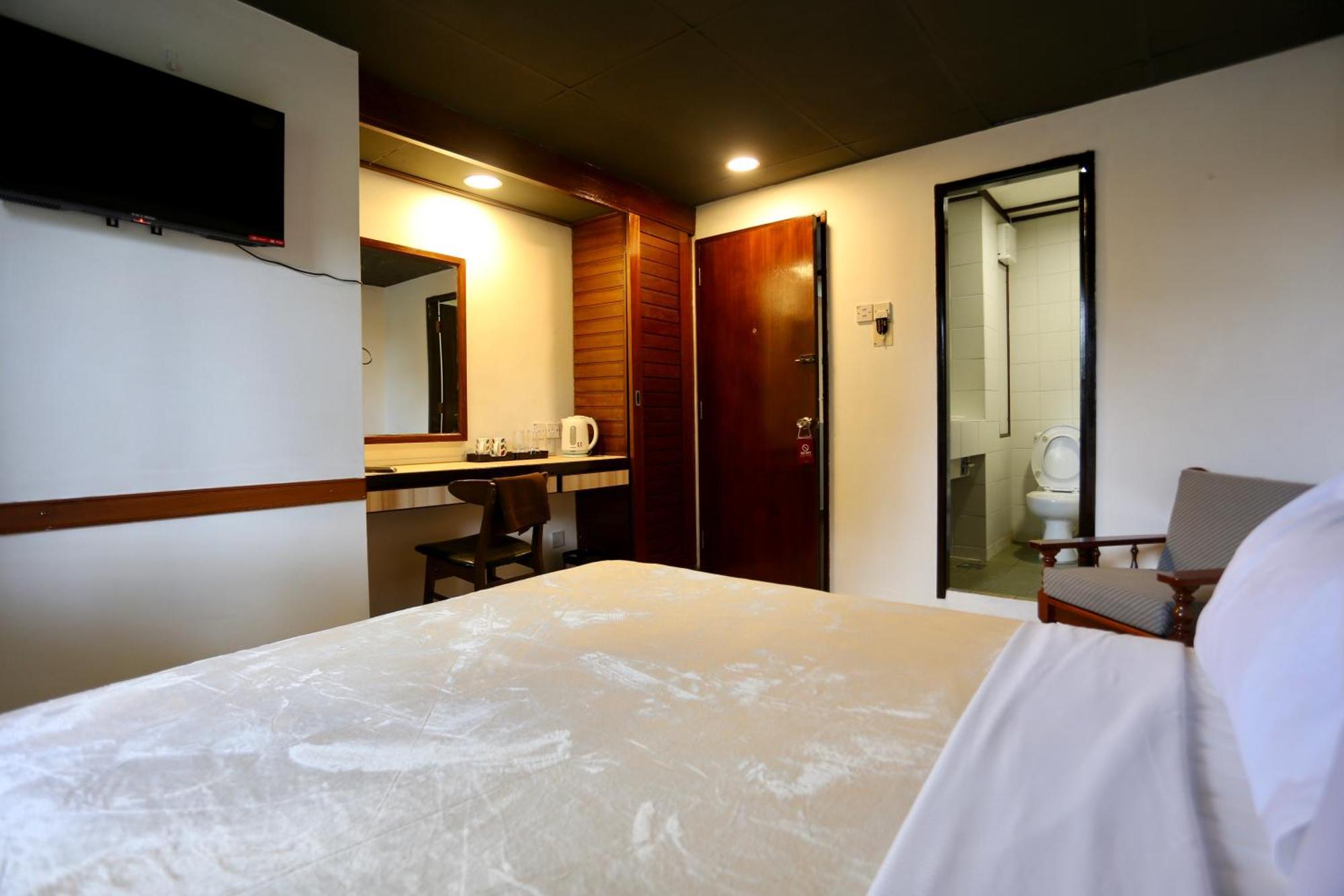 Fata Hotel By Project Borneo Kuching Bagian luar foto