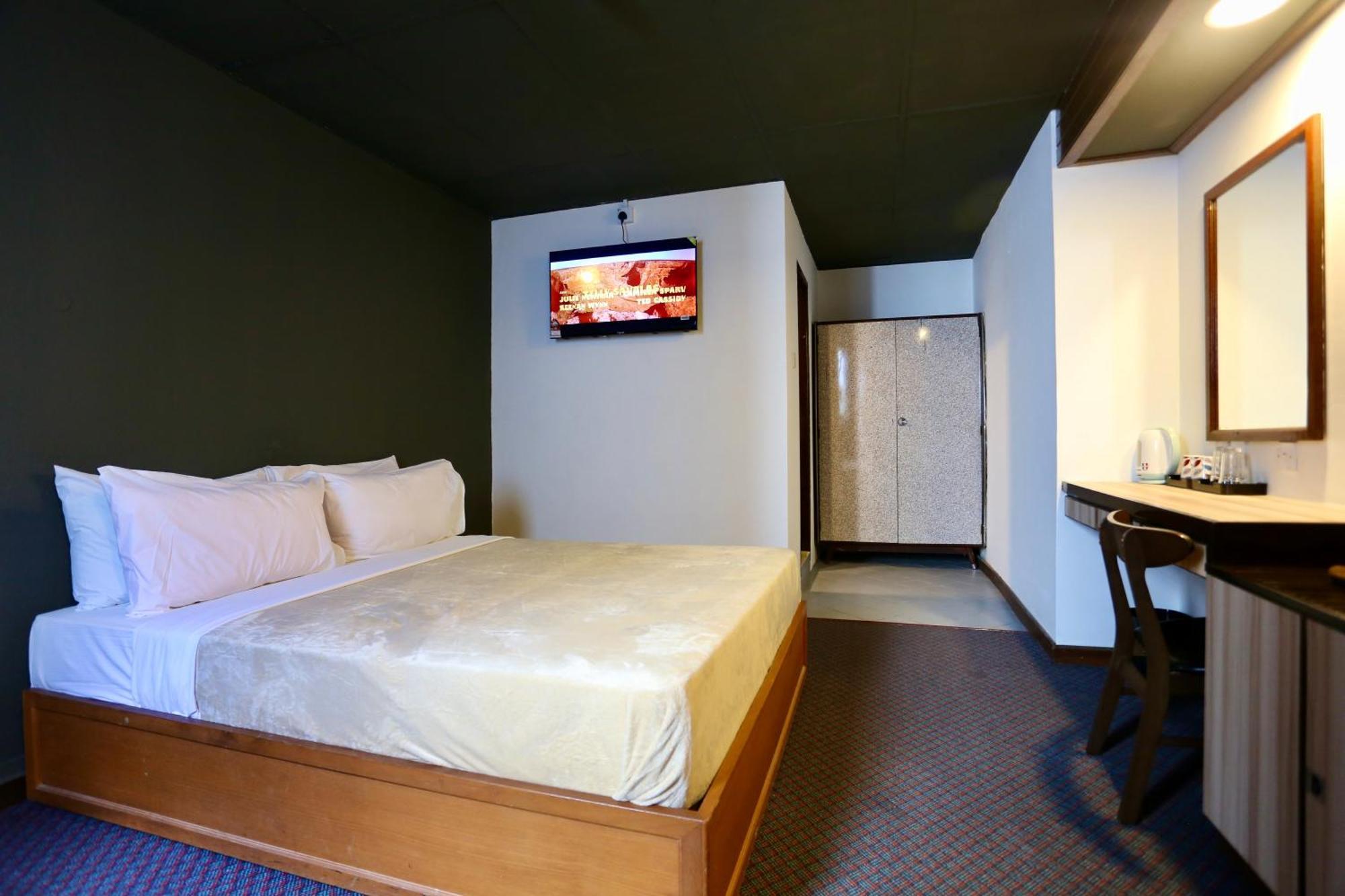Fata Hotel By Project Borneo Kuching Bagian luar foto