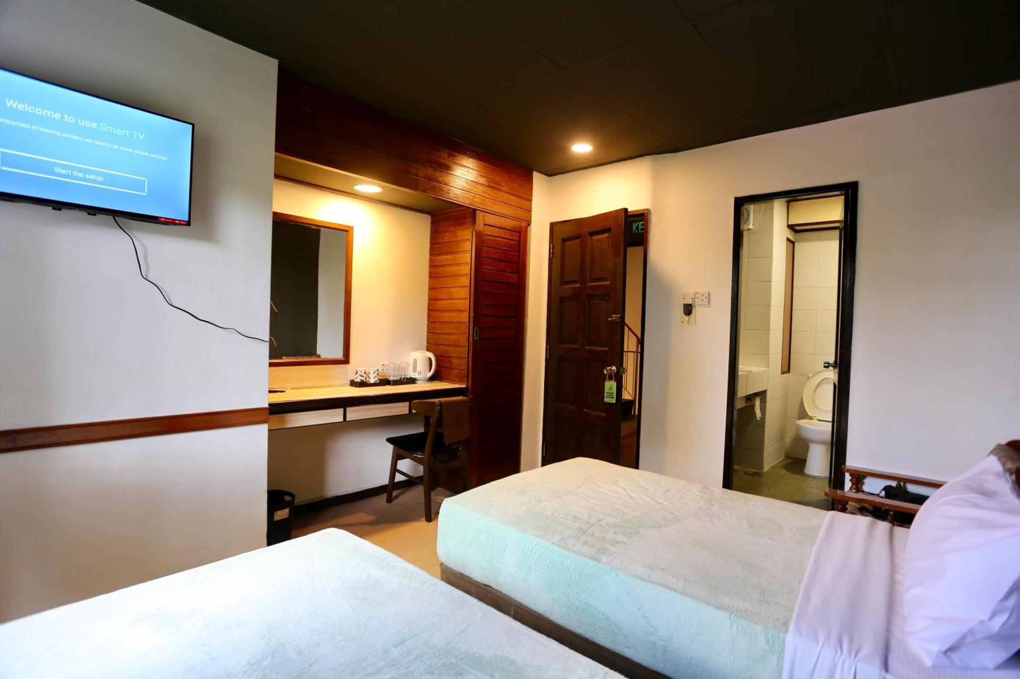 Fata Hotel By Project Borneo Kuching Bagian luar foto