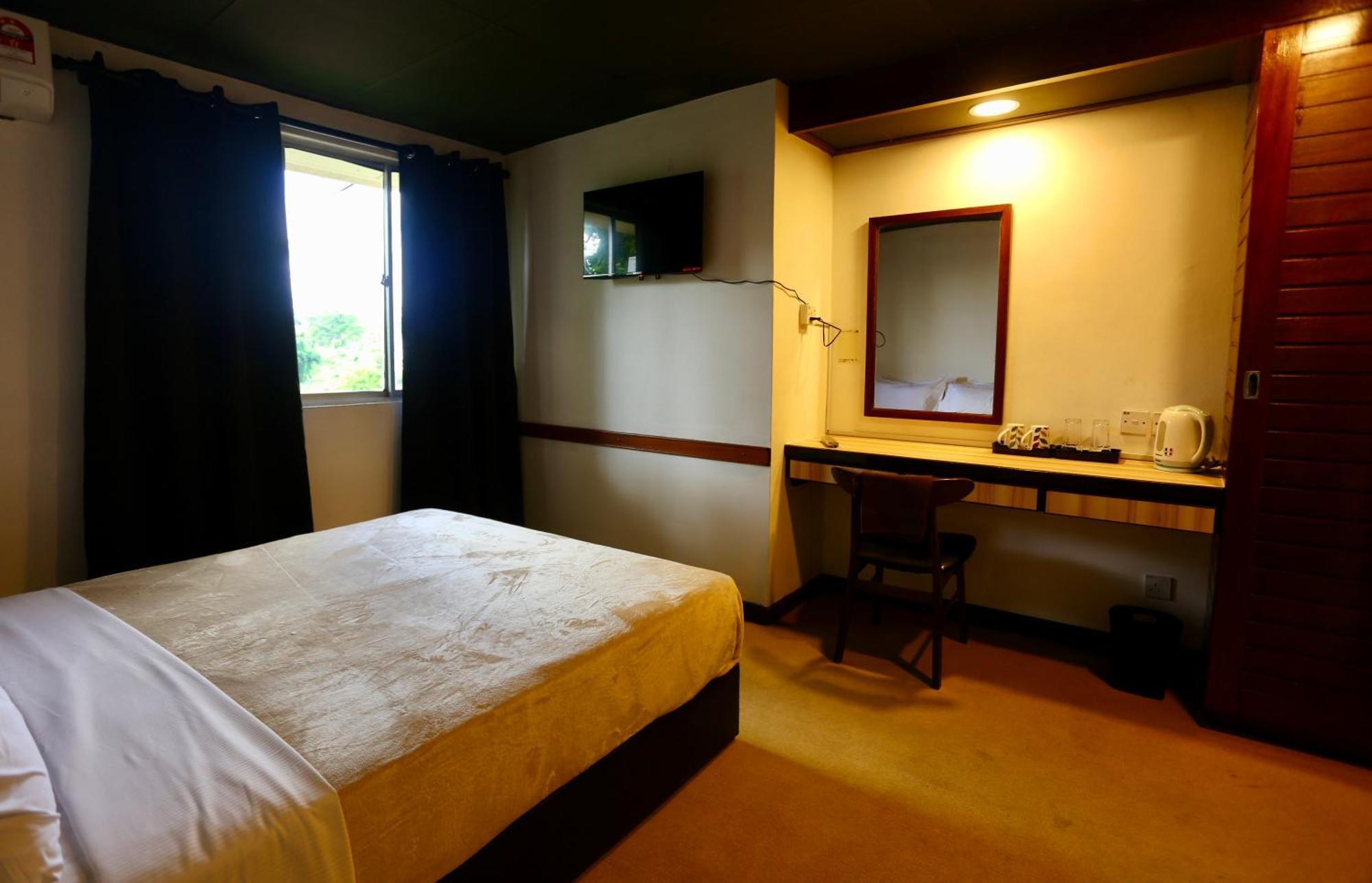 Fata Hotel By Project Borneo Kuching Bagian luar foto