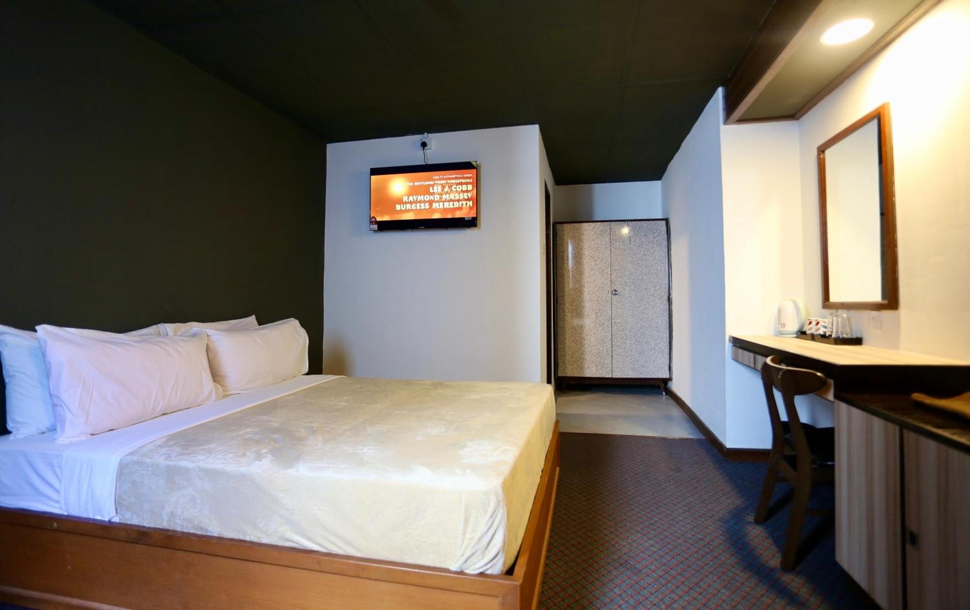 Fata Hotel By Project Borneo Kuching Bagian luar foto