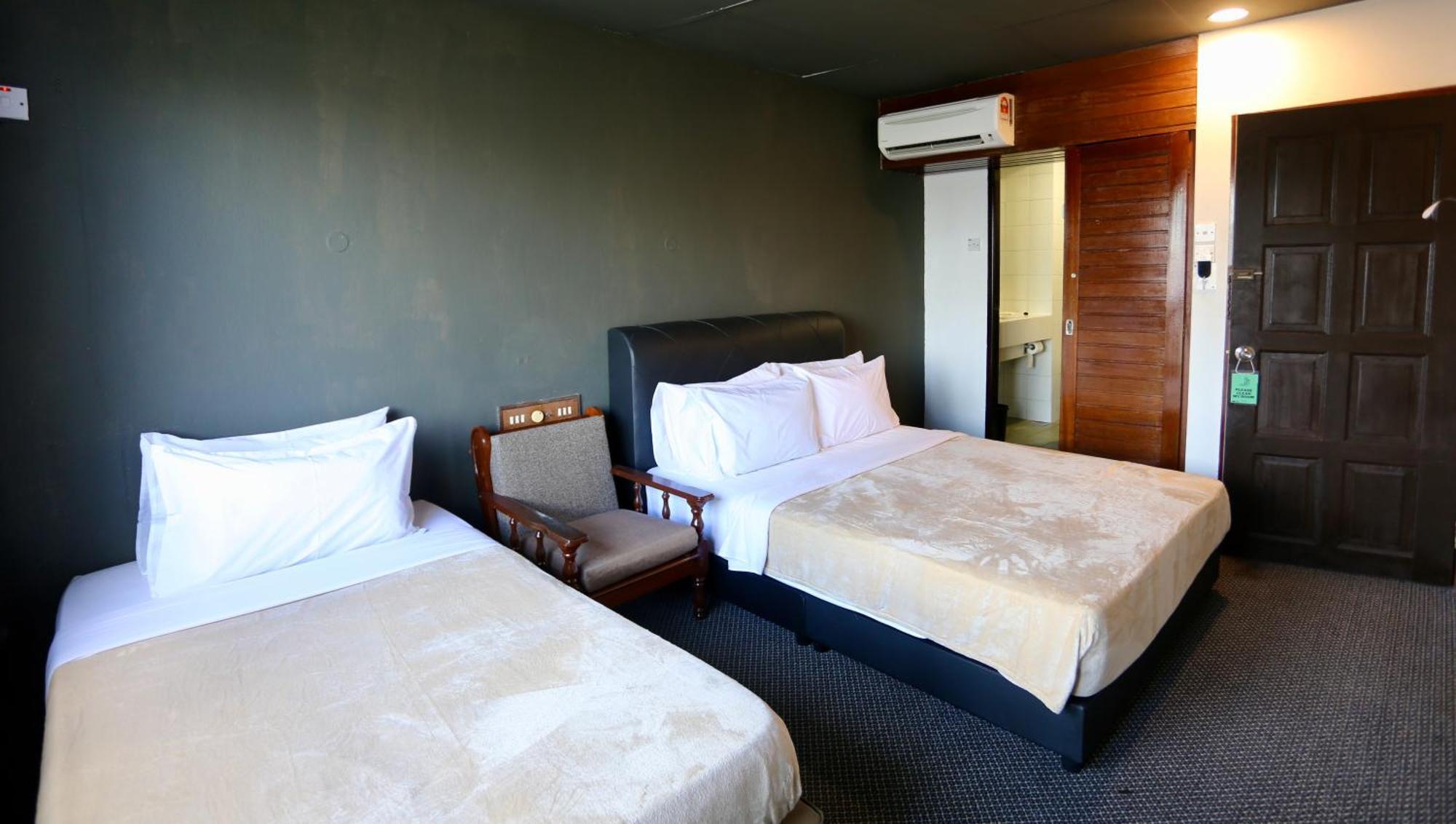 Fata Hotel By Project Borneo Kuching Bagian luar foto