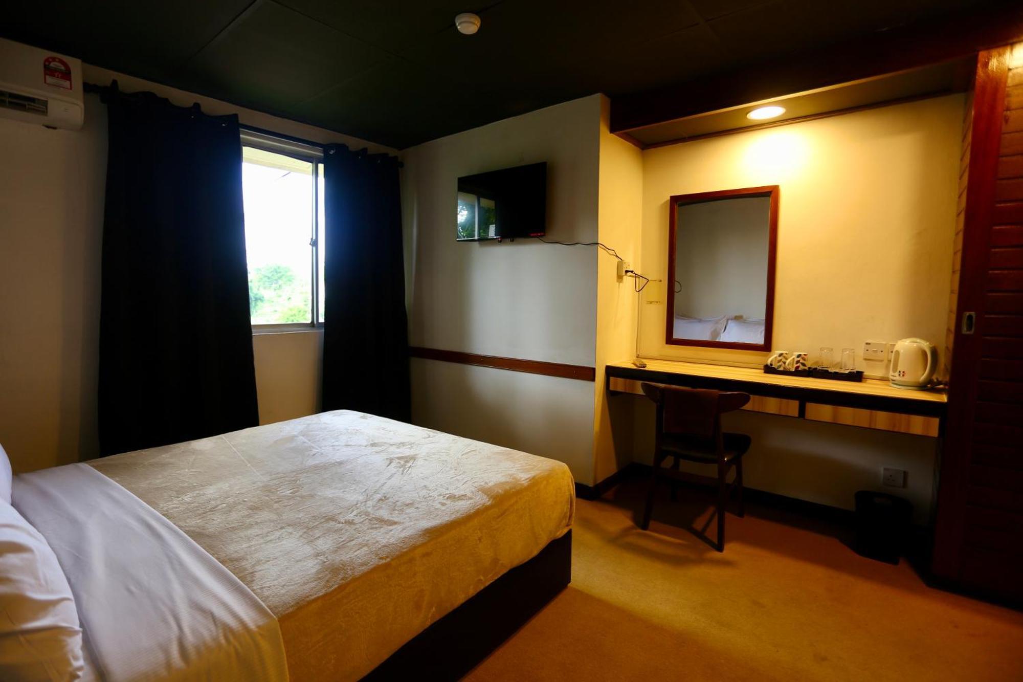 Fata Hotel By Project Borneo Kuching Bagian luar foto